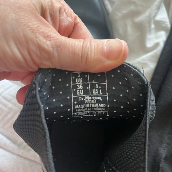 Dr. Martens Women’s Flora Chelsea Boot Size 5 - Picture 7 of 7